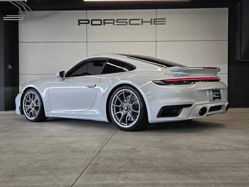 Ice Grey Metallic 2025 Porsche 911