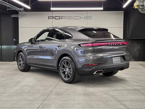 Quartzite Grey Metallic 2026 Porsche Cayenne