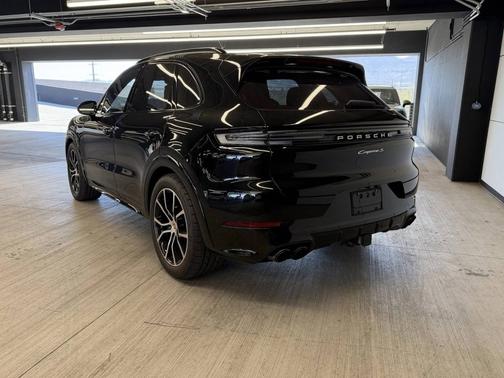 2024 Porsche Cayenne 