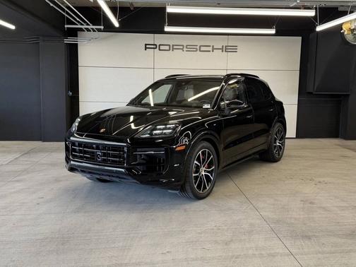2024 Porsche Cayenne 