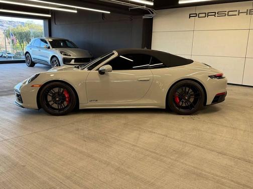 Chalk 2022 Porsche 911