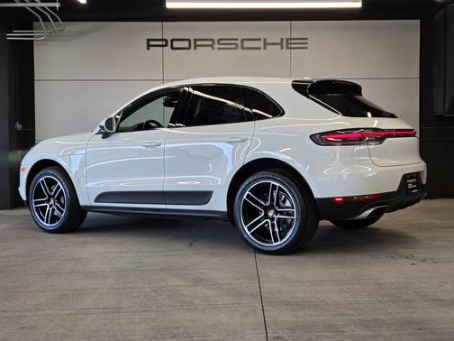 White 2021 Porsche Macan