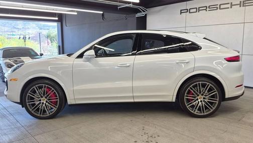 2023 Porsche Cayenne 