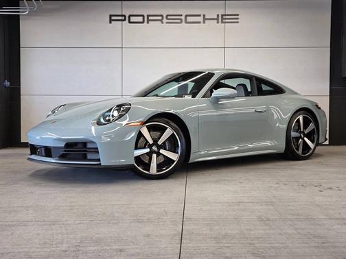 2025 Porsche 911 