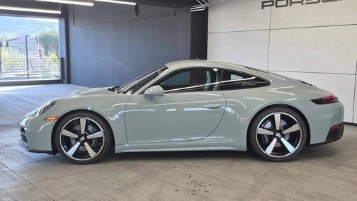 2025 Porsche 911 