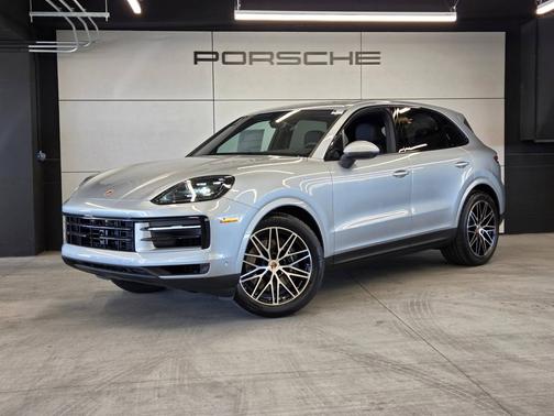 Dolomite Silver Metallic 2026 Porsche Cayenne