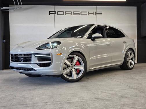 Chalk 2026 Porsche Cayenne