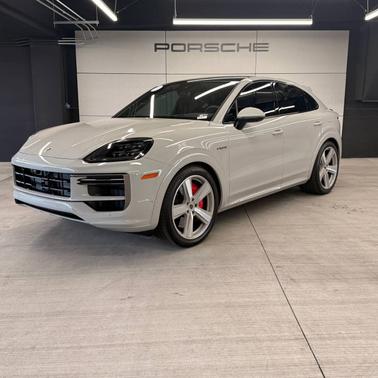 Chalk 2026 Porsche Cayenne