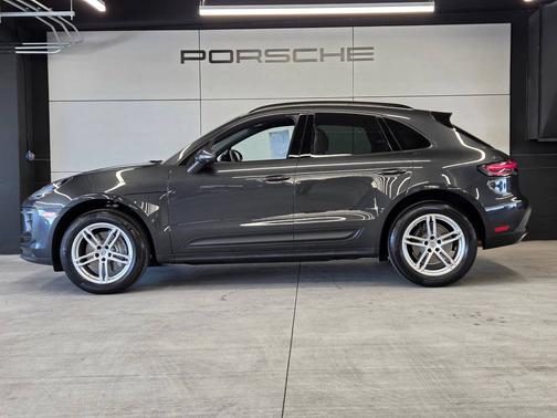 Volcano Grey Metallic 2026 Porsche Macan