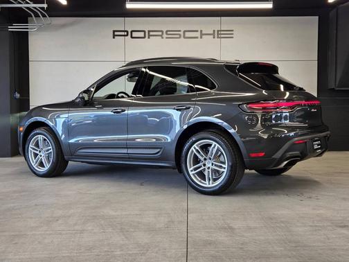 Volcano Grey Metallic 2026 Porsche Macan