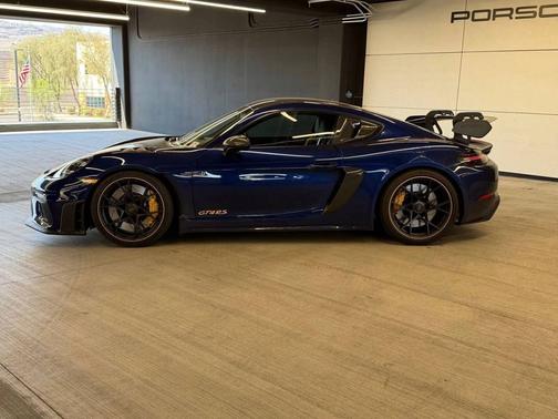 Gentian Blue Metallic 2025 Porsche 718 Cayman