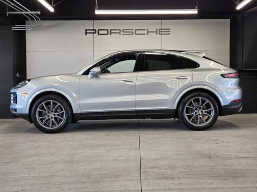 Dolomite Silver Metallic 2024 Porsche Cayenne