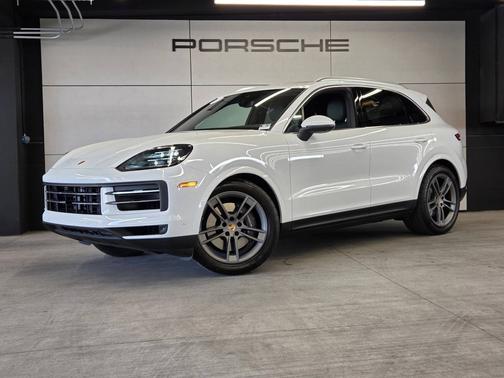 Carrara White Metallic 2024 Porsche Cayenne