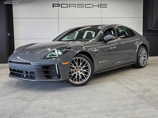 2025 Porsche Panamera 