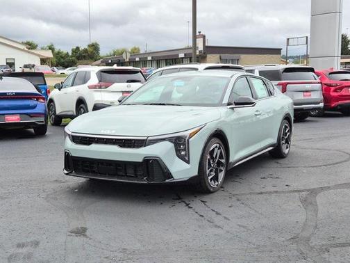 2025 Kia K4 GT-Line