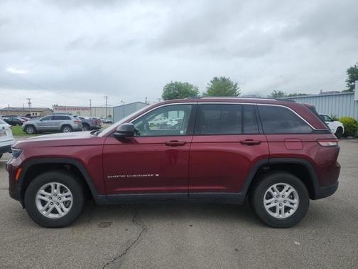 2023 Jeep Grand Cherokee Laredo