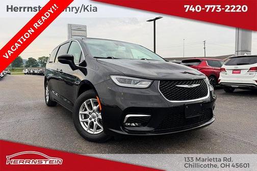 2023 Chrysler Pacifica Touring L