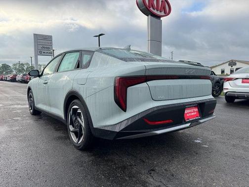 2025 Kia K4 EX