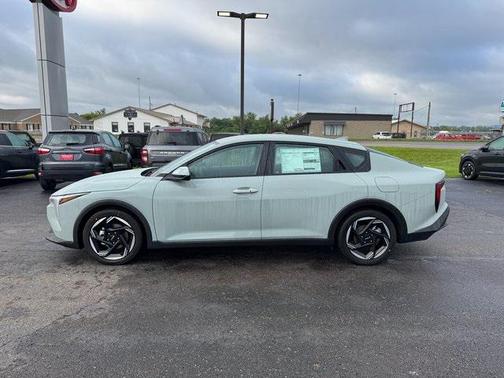 2025 Kia K4 EX