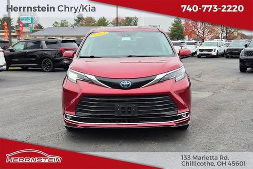 2023 Toyota Sienna XLE