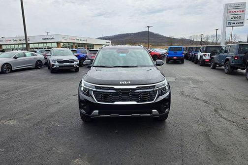 Fusion Black 2026 Kia Seltos S