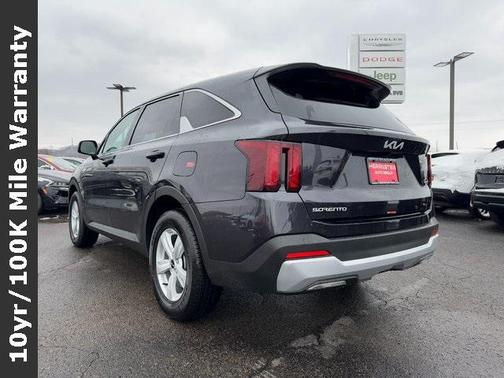 2025 Kia Sorento LX