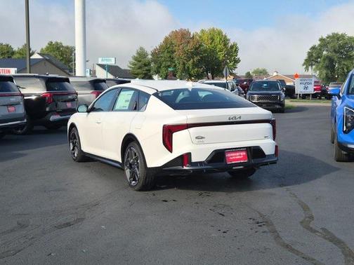 2025 Kia K4 GT-Line