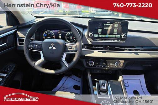 Cosmic Blue Metallic 2024 Mitsubishi Outlander SE 2.5 S-AWC