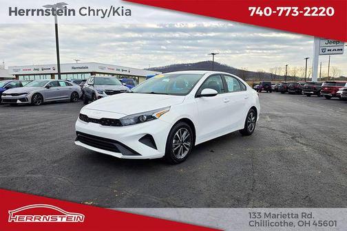 Snow White Pearl 2022 Kia Forte LXS