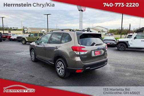 Brilliant Bronze Metallic 2024 Subaru Forester Premium