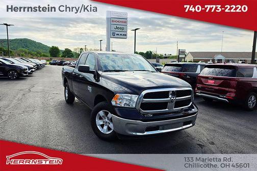 Diamond Black Crystal Pearlcoat 2024 RAM 1500 Classic SLT