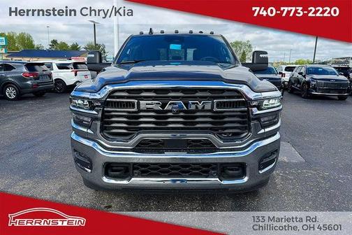2025 RAM 3500 Big Horn Crew Cab 4x4 8' Box