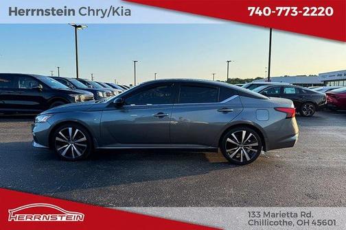 2022 Nissan Altima SR FWD
