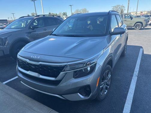 Steel Gray 2023 Kia Seltos S