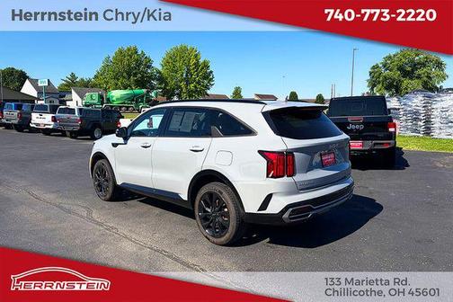 Wolf Gray 2023 Kia Sorento SX