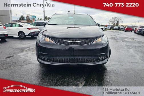 2026 Chrysler Voyager LX