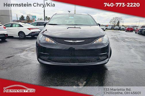 2026 Chrysler Voyager LX