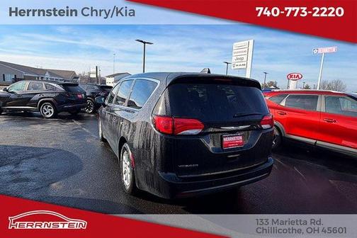 2026 Chrysler Voyager LX