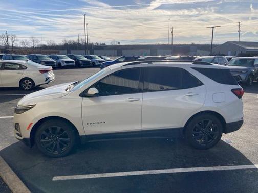 2022 Chevrolet Equinox FWD RS