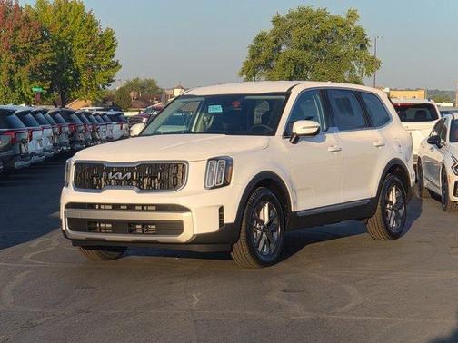 2025 Kia Telluride LX