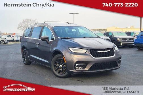 2022 Chrysler Pacifica Touring L