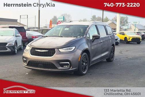 2022 Chrysler Pacifica Touring L