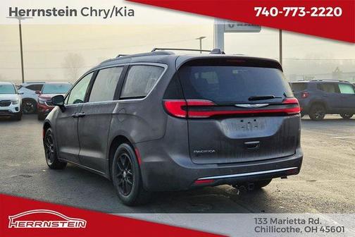 2022 Chrysler Pacifica Touring L