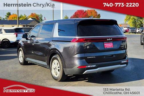 2023 Kia Carnival LX