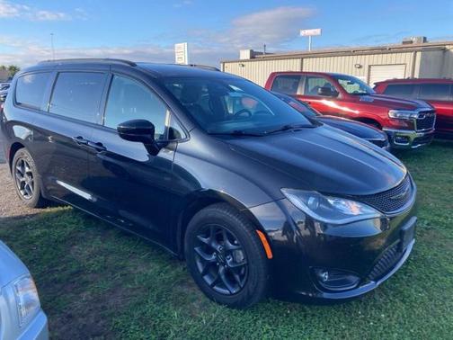 2019 Chrysler Pacifica Touring-L Plus