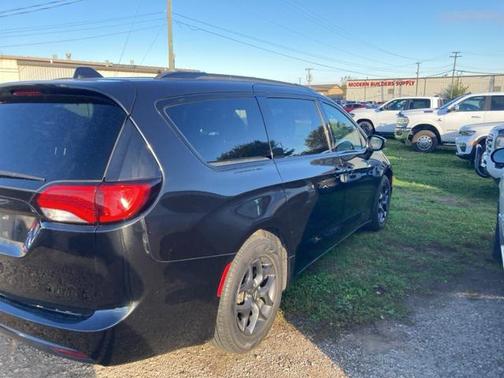 2019 Chrysler Pacifica Touring-L Plus