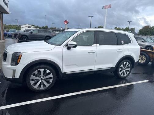 2022 Kia Telluride S