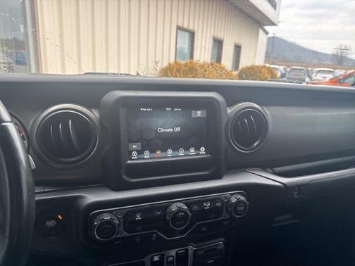 2022 Jeep Gladiator Sport S