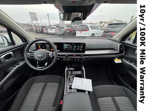 2025 Kia Sorento LX
