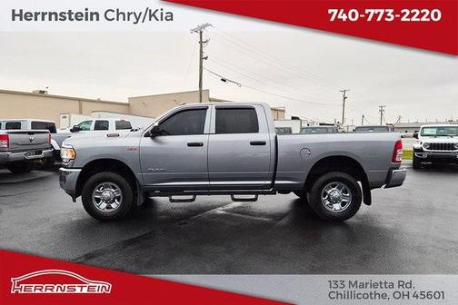 2022 RAM 2500 Tradesman Crew Cab 4x4 6'4' Box